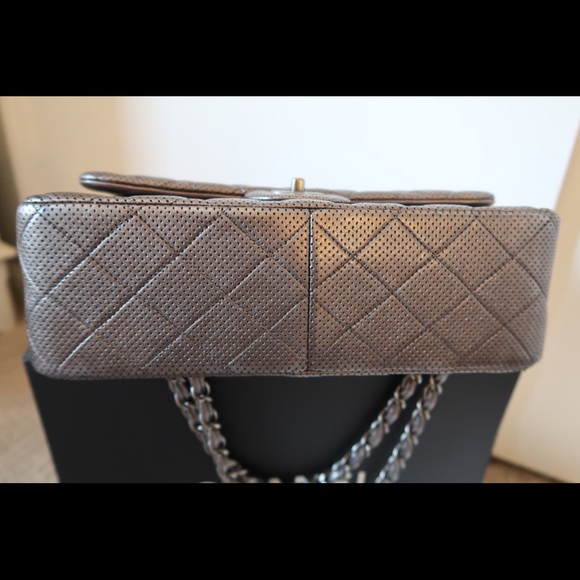 Metallic calfskin Quilted Jumbo Double flap - Picture 2 of 12